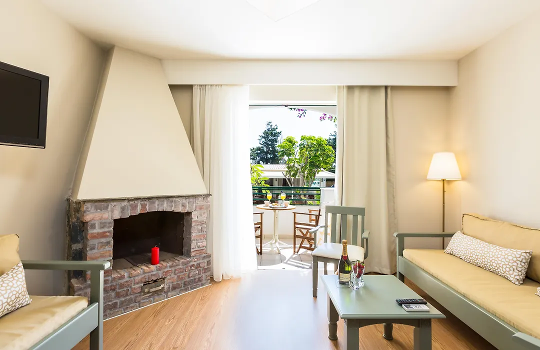Trefon Hotel Apartments And Family Suites-1